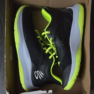 Under Armour Stephen Curry Men's Size 12 Black & Neon Green Athletic Sneakers